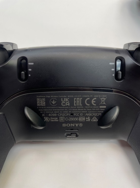 1-1-270325-2-Mando PS5 Edge Dual Sense 