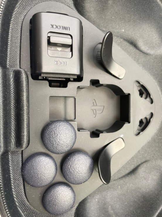 1-1-270325-4-Mando PS5 Edge Dual Sense 