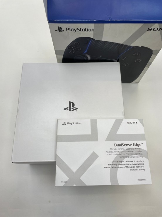 1-1-270325-6-Mando PS5 Edge Dual Sense 