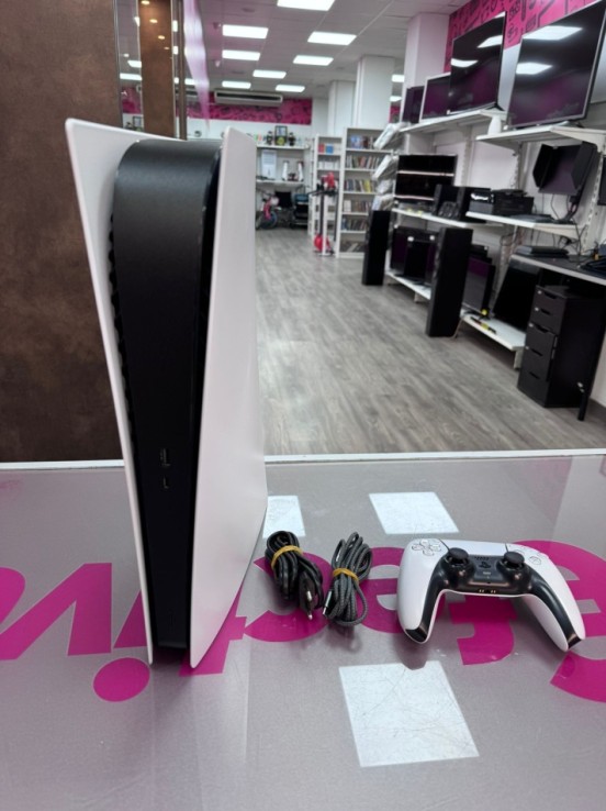 7-7-85849-3-Consola PS5 Fat 1T