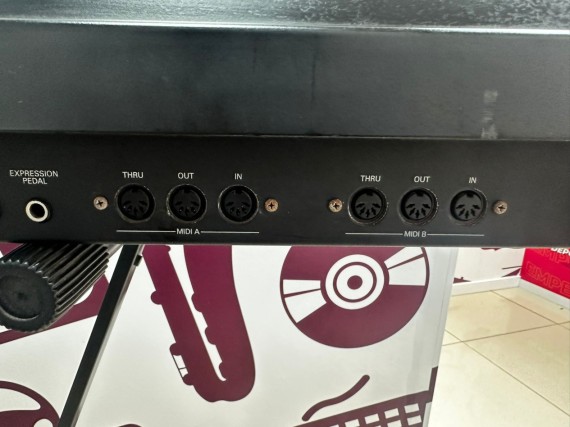 9-9-76560-6-Teclado Electrónico Roland G-800 