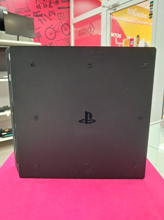 6-6-167923-2-Consola PS4 Pro 1Tb SIN MANDO