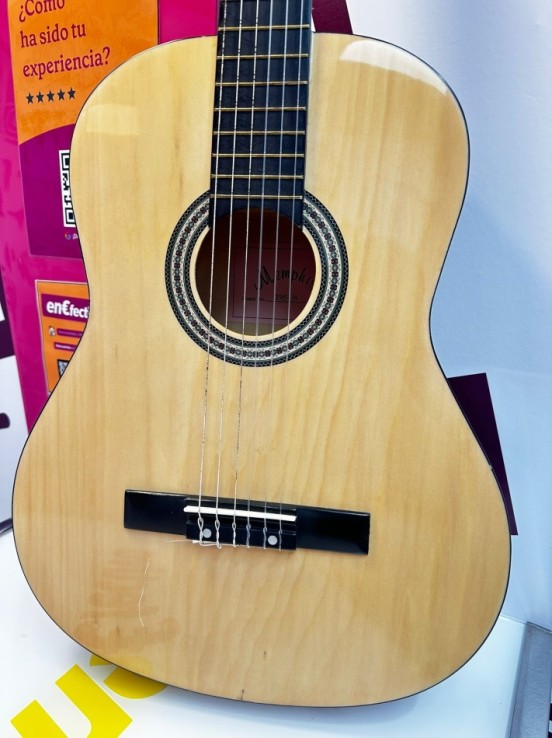 9-9-74781-4-Guitarra Clasica Memphis T951n