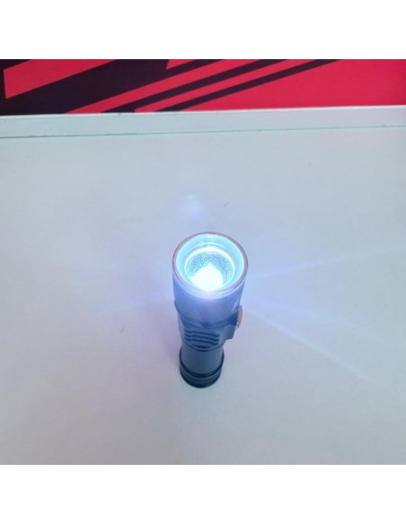 8-8-76690-4-Linterna USB