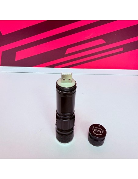 8-8-76690-5-Linterna USB