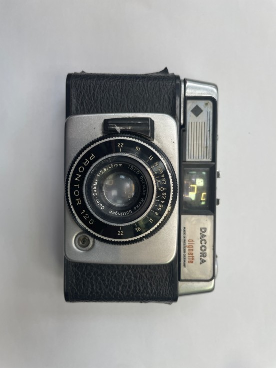 1-1-270427-1-Cámara Compacta 35mm Dacora Dignette 