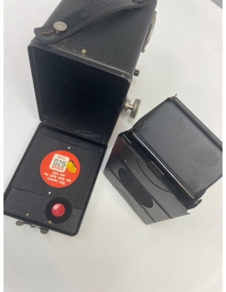 1-1-270426-4-Cámara Gran Formato Kodak Brownie Target Six-20 De Los Años 50 