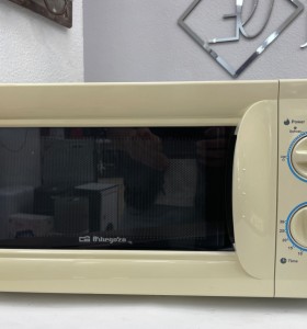 1-1-270501-1-Microondas Orbegozo Blanco