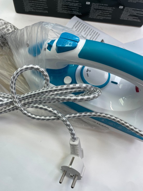 1-1-270509-1-Plancha Vapor Russell Hobbs Supreme Steam Pro 2600W