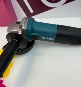 9-9-74118-2-Radial makita 9558hnr 840w 2