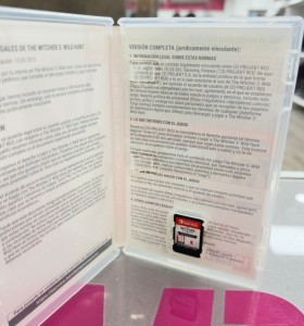 7-7-85999-1-Videojuego Nintendo Switch The witcher wild hunt complete edition 2