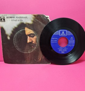 8-8-65402-1-Vinilo George Harrison What is life 2