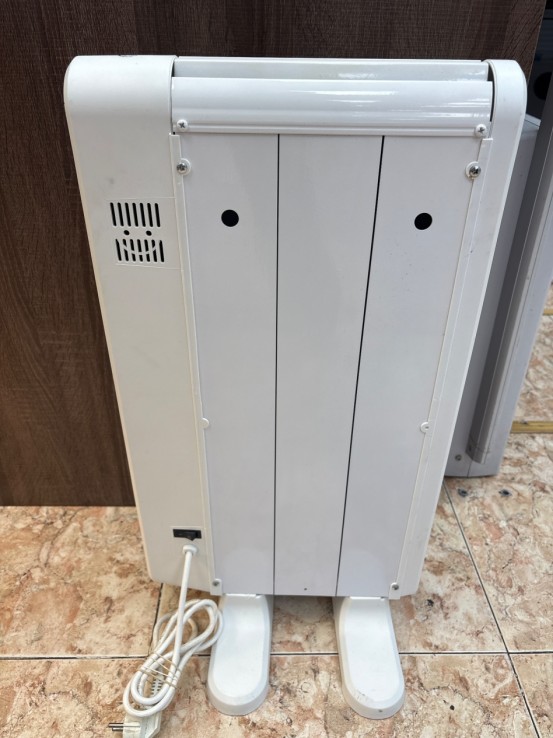 1-1-270550-2-Radiador Electrico Orbegozo 4 Elementos