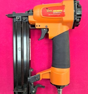 6-6-167968-1-Clavadora Neumatica BM F32