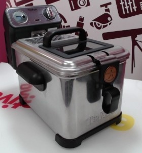 6-6-168136-5-Freidora Tefal 3L