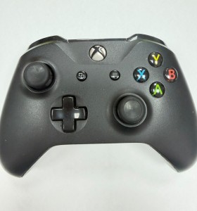 7-7-86062-1-Mando Xbox One