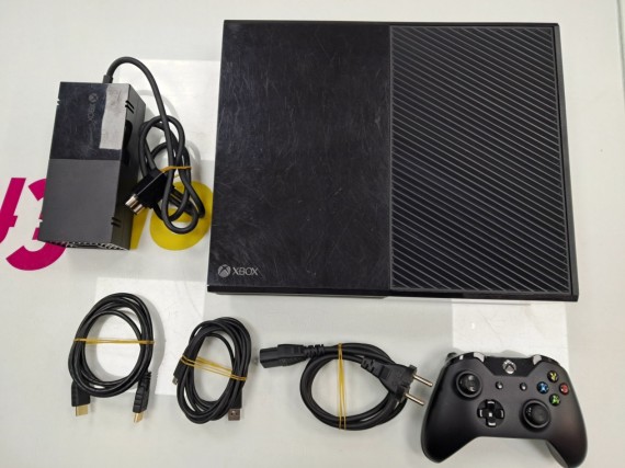 6-6-168102-1-Consola Xbox One Fat 500GB