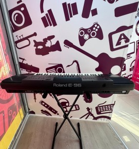 9-9-76667-1-Teclado Electrónico Roland E-96 Inteligent Keyboard  2