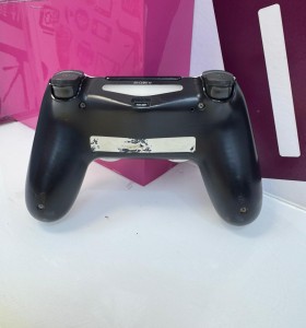 9-9-76556-1-Consola PS4 Fat 500gb  2