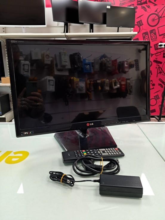 6-6-166244-1-Televisor LED Lg 22ma33d