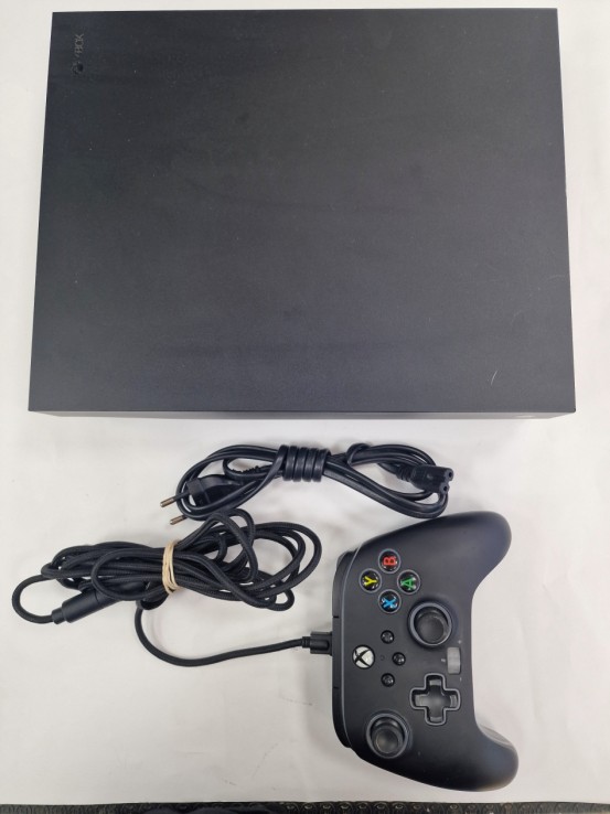 1-1-270722-1-Consola Xbox One X 1Tb 