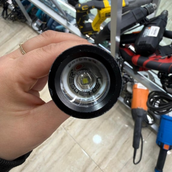 8-8-74444-6-Linterna Led Lenser T7