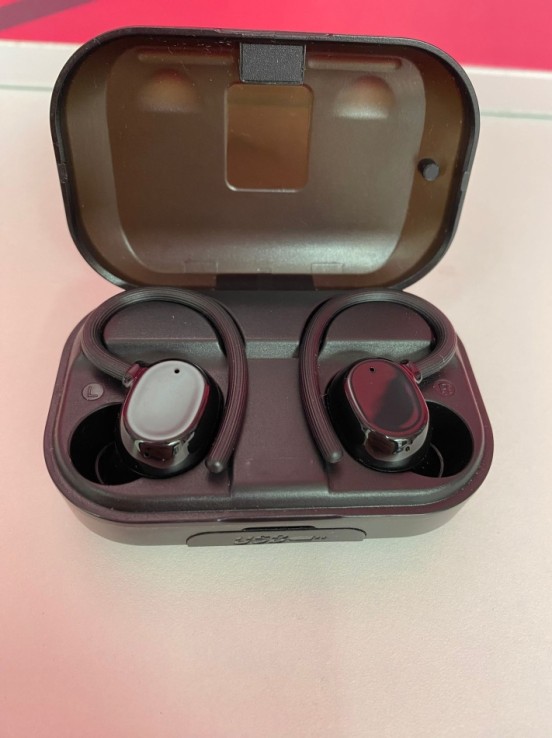 8-8-77165-1-Auriculares Q53
