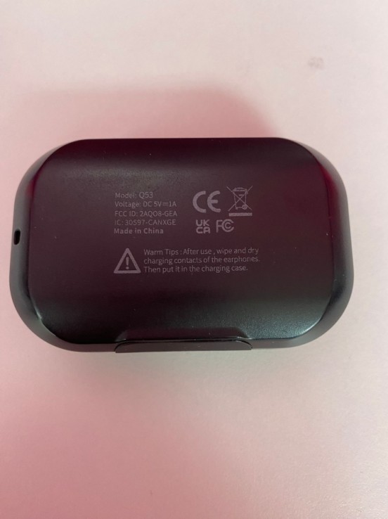 8-8-77165-3-Auriculares Q53