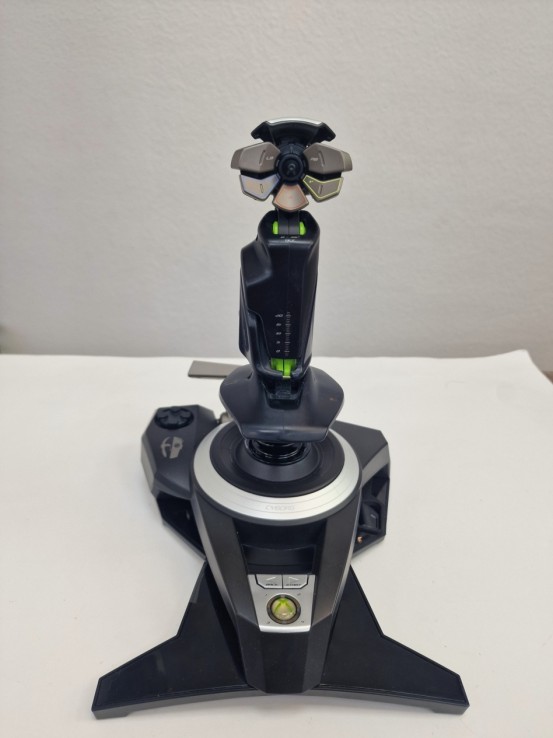 1-1-270818-2-Accesorio Xbox 360 Joystick Cyborg FLY 9