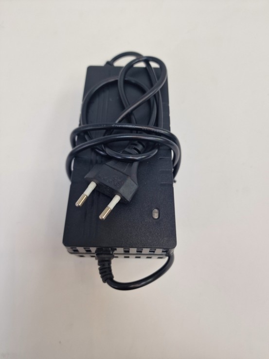 1-1-270781-7-Silla De Ruedas Electrica Negra 2 Motores 250W