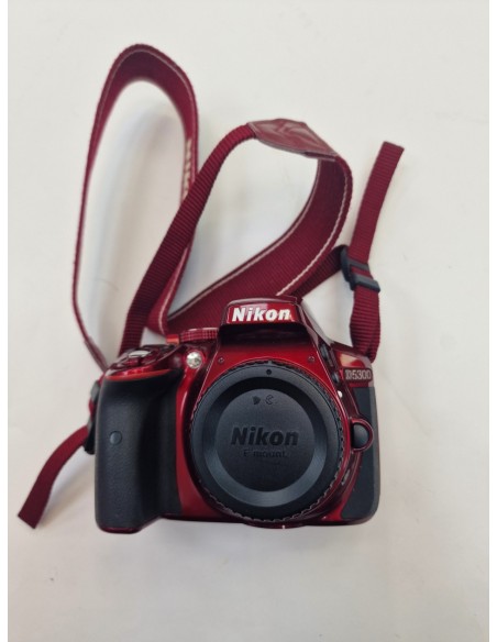 1-1-269282-3-Cámara digital réflex Nikon D5300 Roja 3 Baterias