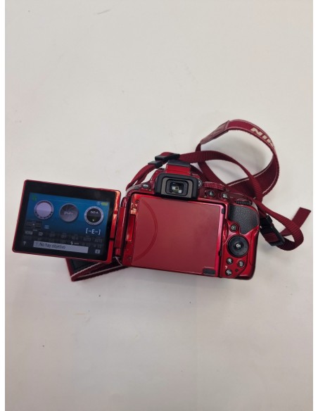 1-1-269282-5-Cámara digital réflex Nikon D5300 Roja 3 Baterias