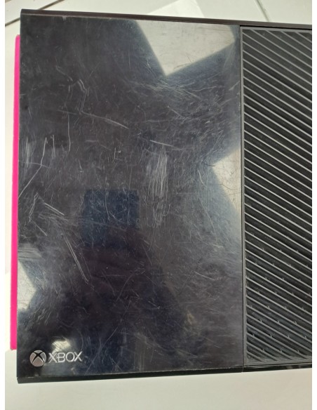 6-6-167084-2-Consola Xbox One