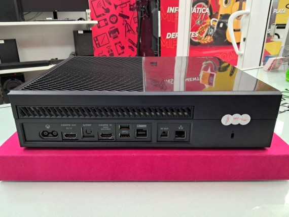 6-6-167084-5-Consola Xbox One