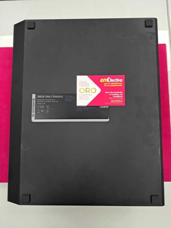 6-6-167084-6-Consola Xbox One