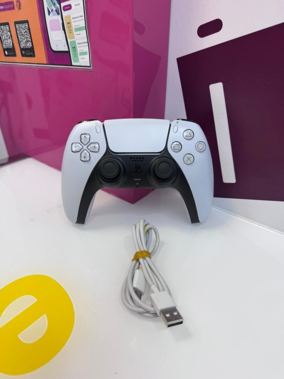 9-9-76716-1-Mando ps4 compatible