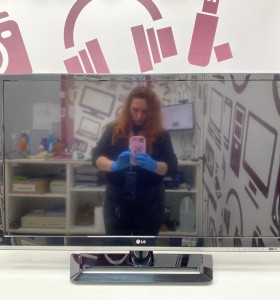 8-8-77220-1-Televisor LED LG 37LS5600 2