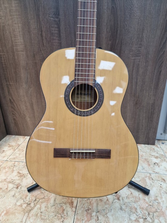 1-1-271059-2-Guitarra Clasica Admira Alba