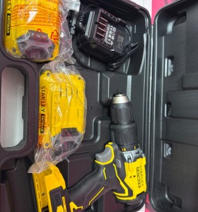 8-8-74916-1-Taladro A Bateria STANLEY FatMax V20 18v SFMCD715 2 bateria Sin usos 