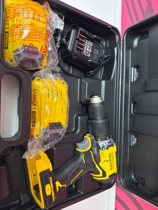 8-8-74916-1-Taladro A Bateria STANLEY FatMax V20 18v SFMCD715 2 bateria Sin usos 