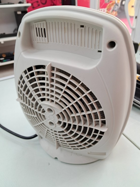 6-6-168358-2-Termoventilador Delonghi