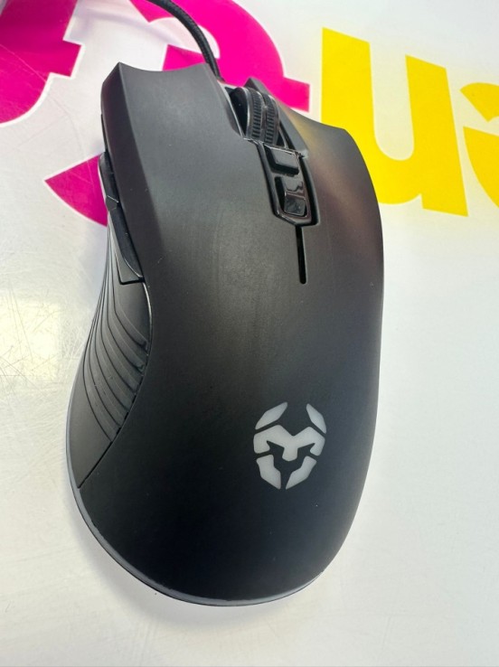 9-9-76526-1-Ratón Krusher