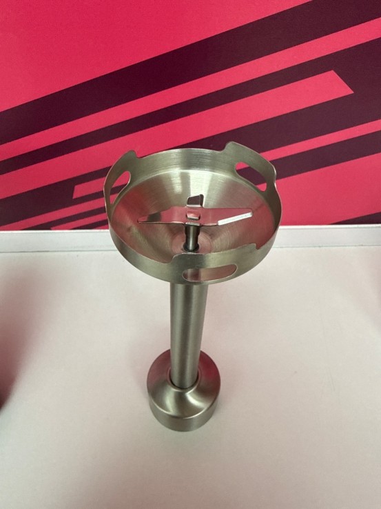 8-8-75262-3-Batidora Brazo Kuken 1000w (Sin Uso)