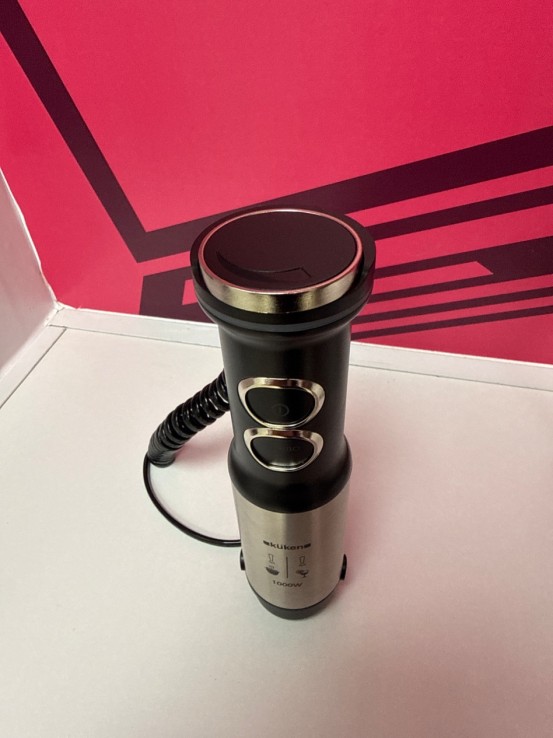 8-8-75262-4-Batidora Brazo Kuken 1000w (Sin Uso)