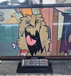 1-1-270953-1-Televisor LED Samung Ue24h4003av