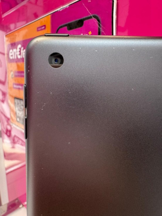 9-9-75457-7-IPad 9 Gen 64gb A2602 