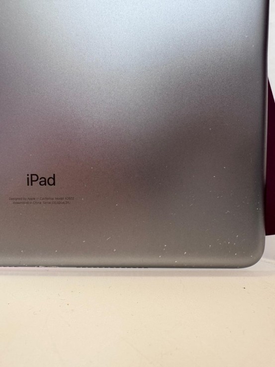 9-9-75457-8-IPad 9 Gen 64gb A2602 