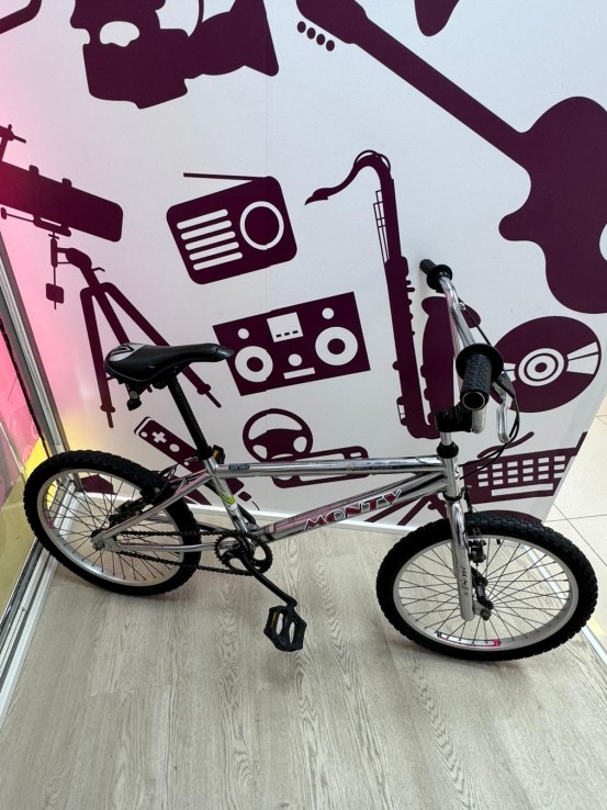 9-9-76634-2-Bmx monty arena 20 color plateado 