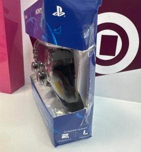 9-9-76967-1-Mando Ps4  2