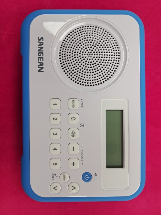 6-6-168488-1-Radio Portátil Sangean